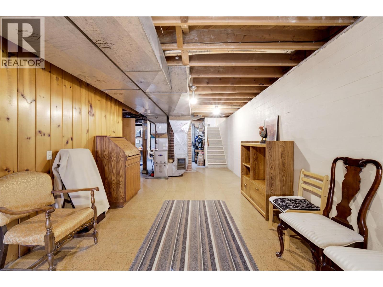 1230 Shuswap Avenue - Image 33
