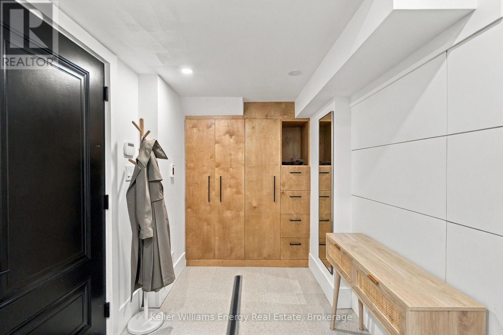 17 WALFORD ROAD - 33