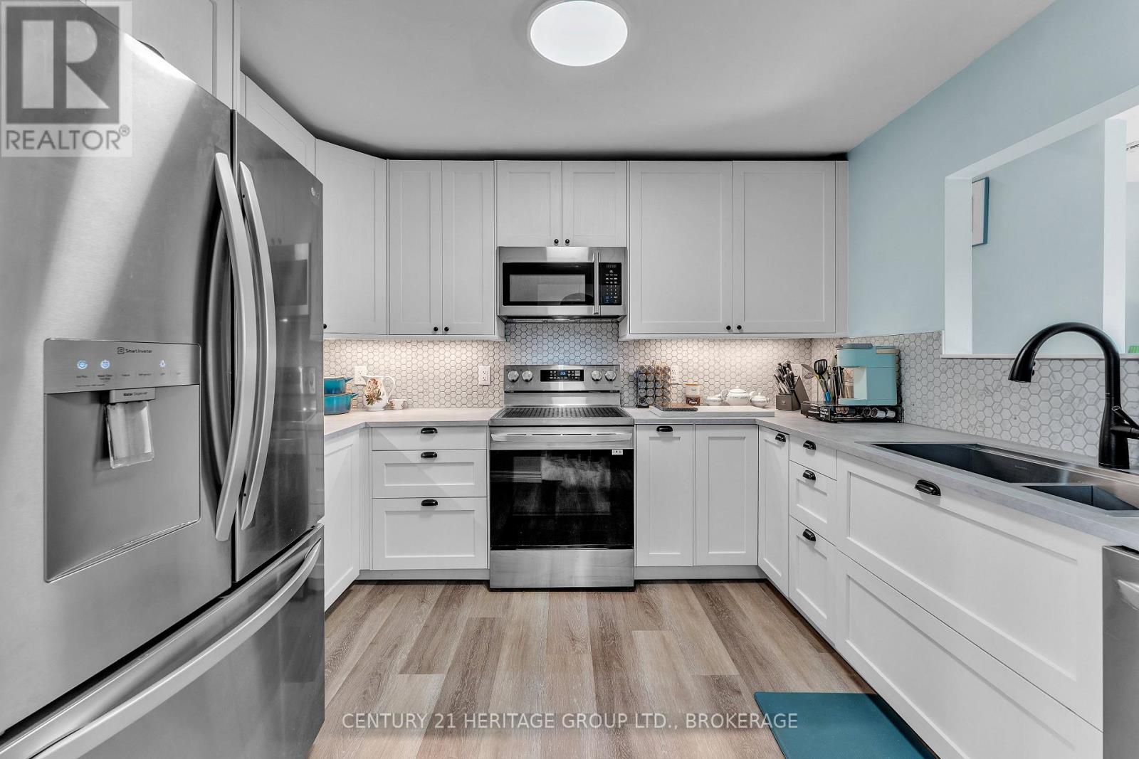 888 AUDEN PARK DRIVE - Image 13