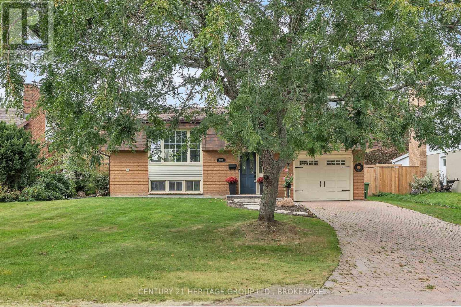 888 Auden Park Drive, Kingston (City SouthWest), Ontario, K7M5R9, Kingston (City SouthWest), Ontario — photo 2 of 5