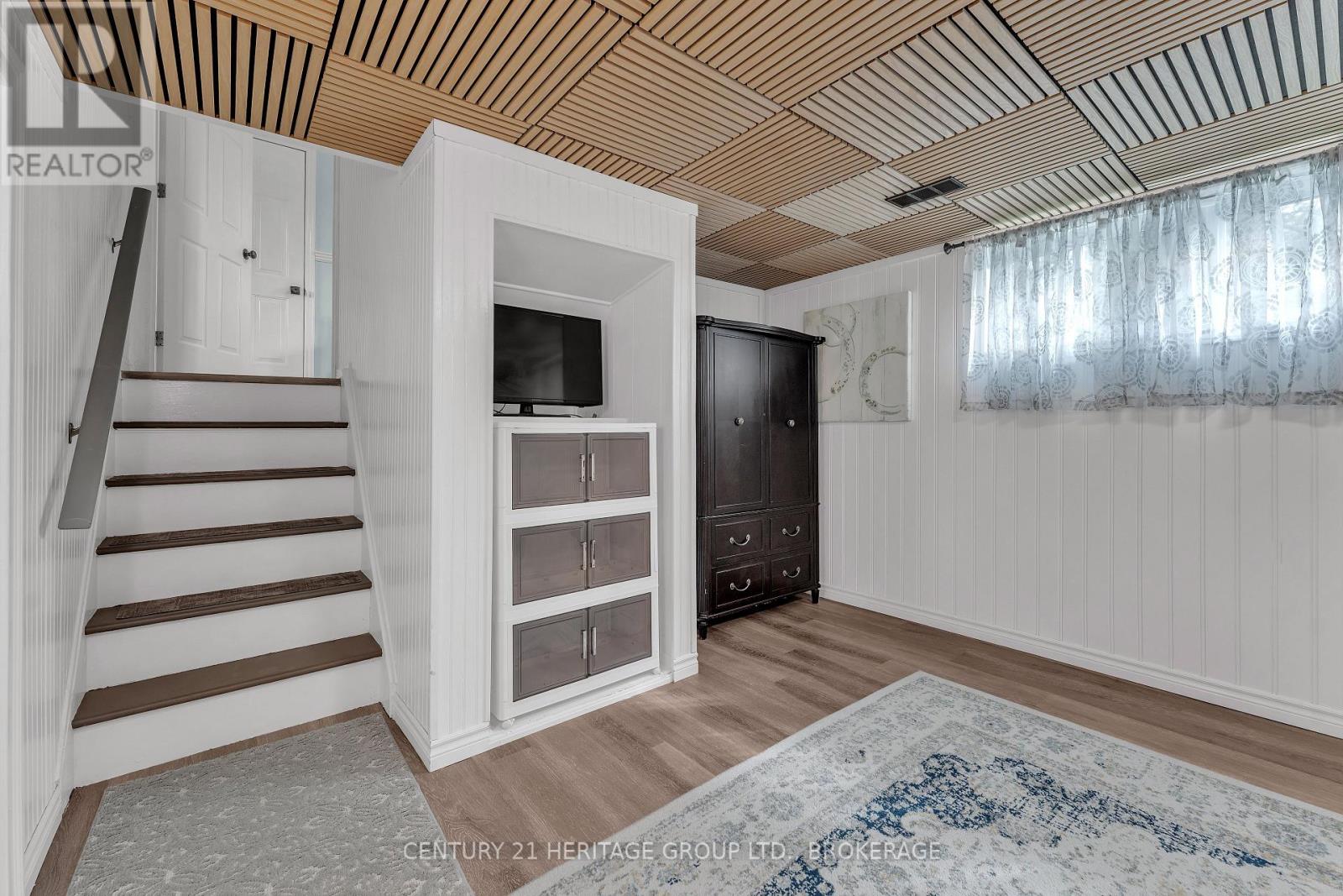 888 AUDEN PARK DRIVE - Image 29