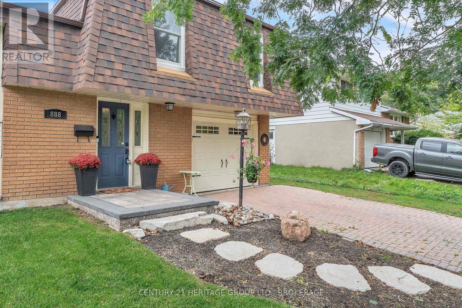 888 AUDEN PARK DRIVE - Image 33