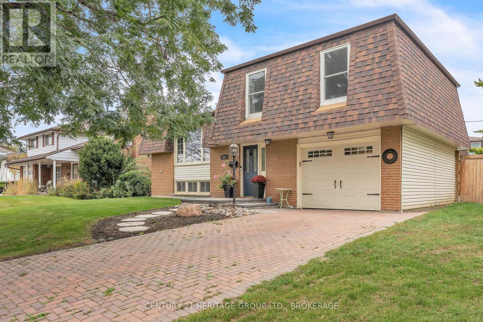 888 AUDEN PARK DRIVE - Image 44