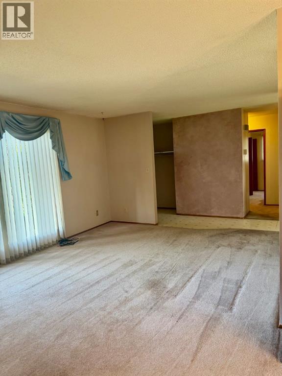 5409 57 Street - 10