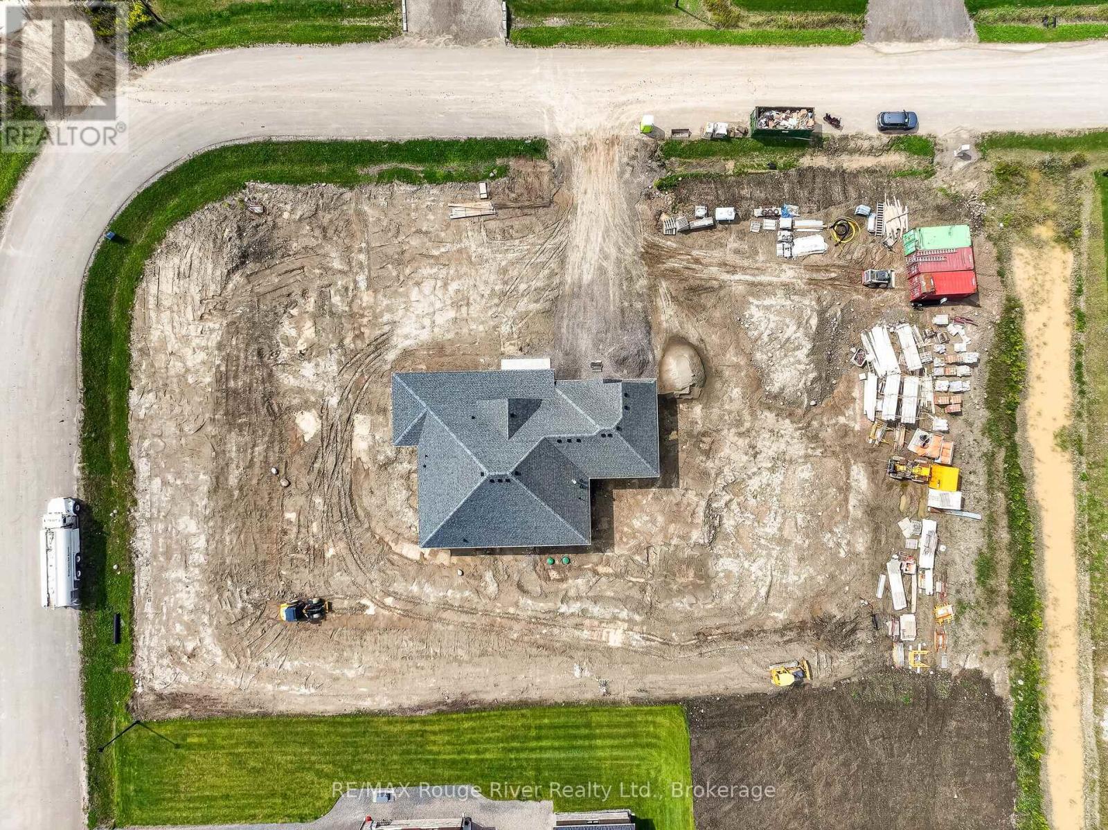 8 CAMERON COURT - 4