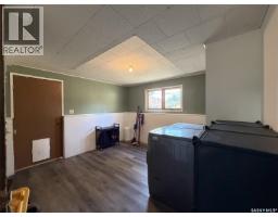 200 3rd Street E, Ponteix, SK S0N1Z0 Photo 48