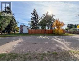 200 3rd Street E, Ponteix, SK S0N1Z0 Photo 69