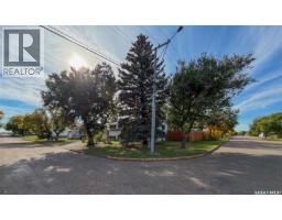 200 3rd Street E, Ponteix, SK S0N1Z0 Photo 70