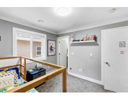 17359 64a Avenue, Surrey, BC V3S2H8 Photo 30