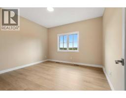 325 Flare Avenue Sw, Diamond Valley, AB T0L2A0 Photo 11