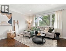 Living room - 480 Rosseau Road, Hamilton, ON L8K4T5 Photo 6