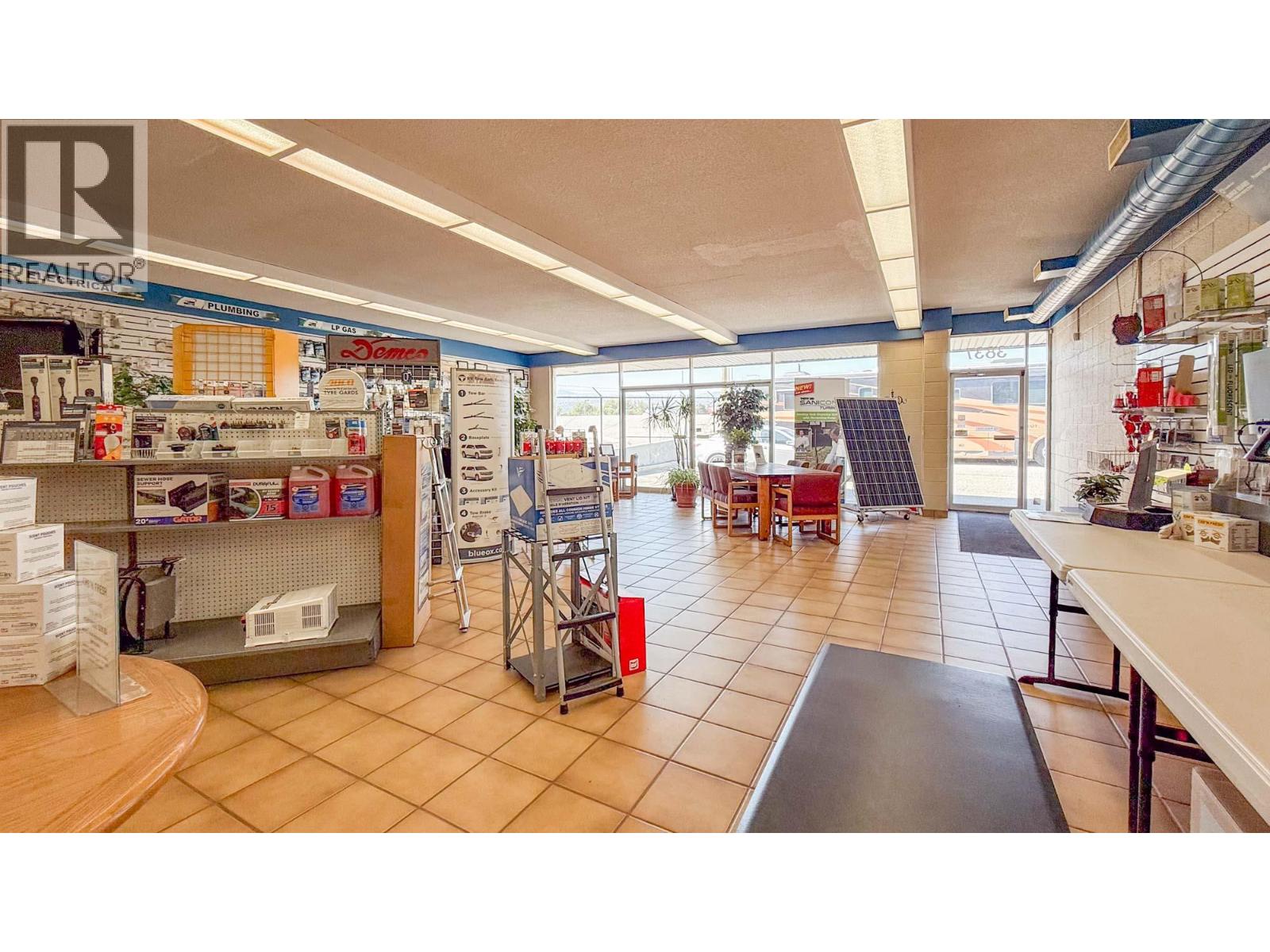  3837 97 Highway North, Kelowna