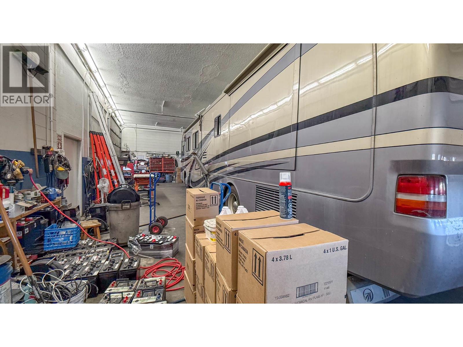  3837 97 Highway North, Kelowna