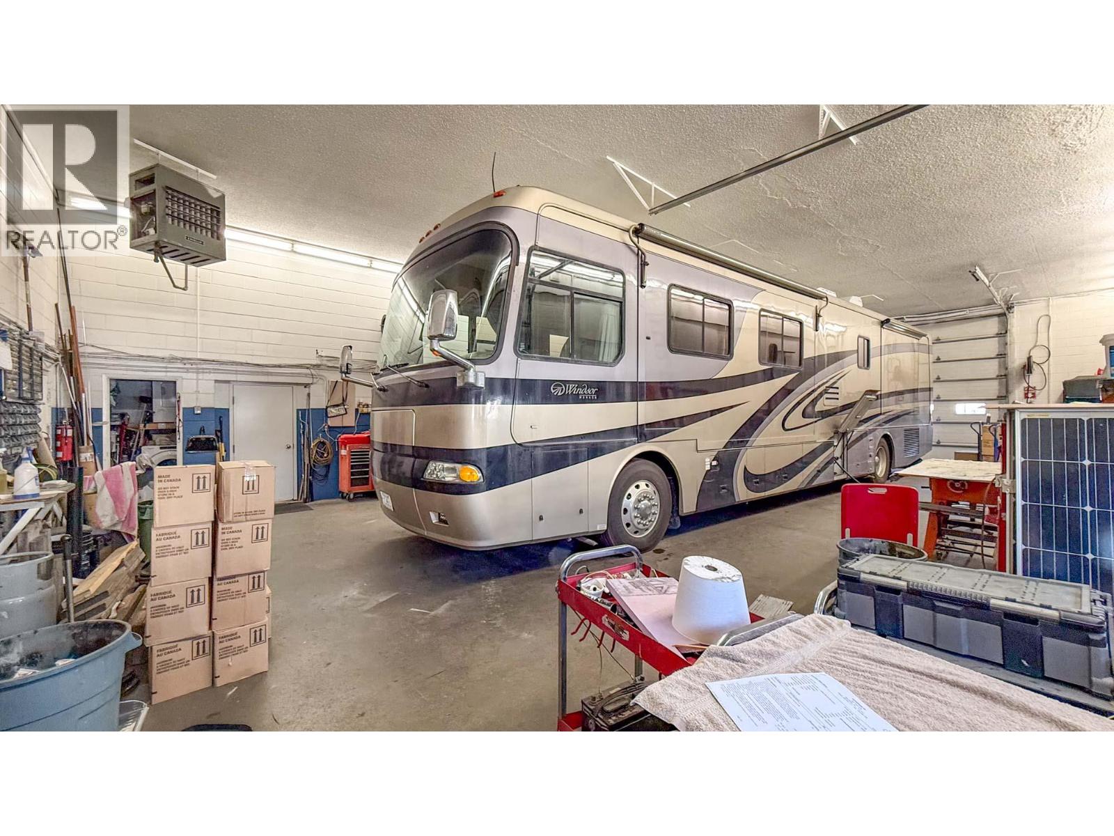  3837 97 Highway North, Kelowna