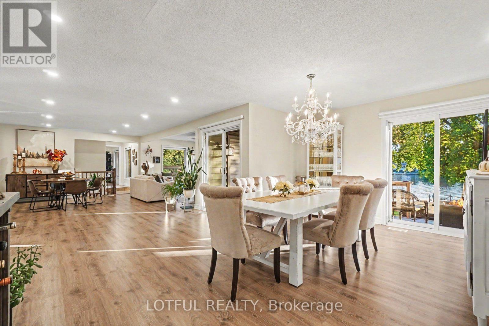 2420 PINE AVENUE - Image 13