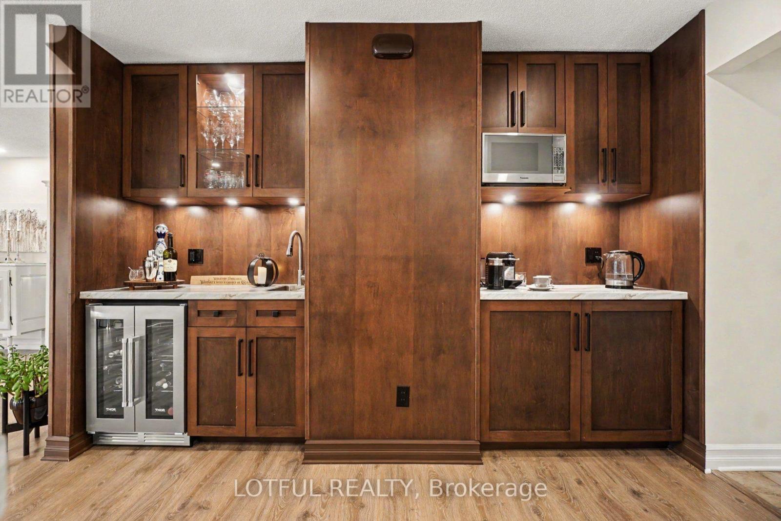 2420 PINE AVENUE - Image 15
