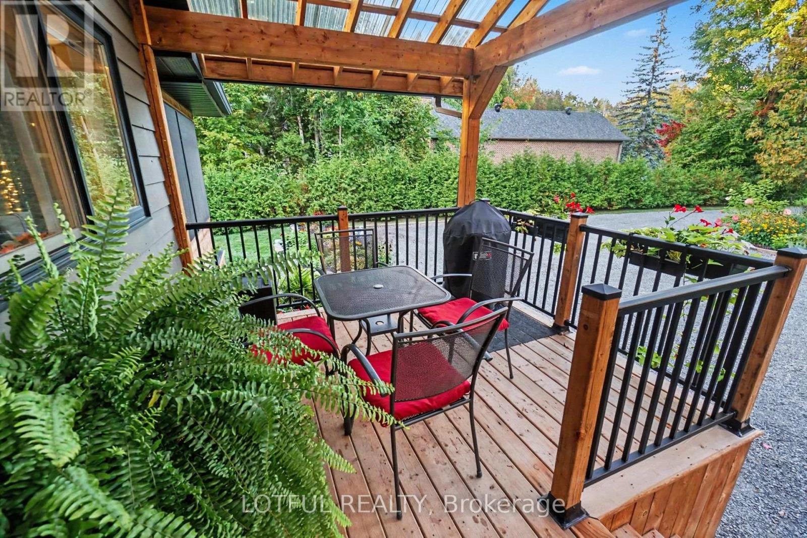 2420 PINE AVENUE - 28
