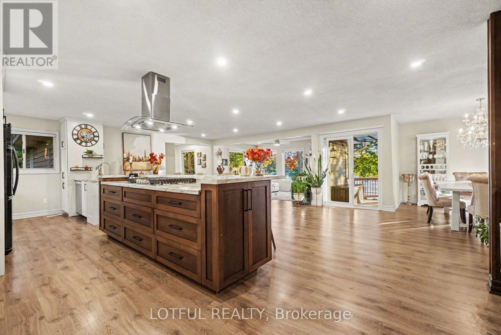 2420 PINE AVENUE - 8