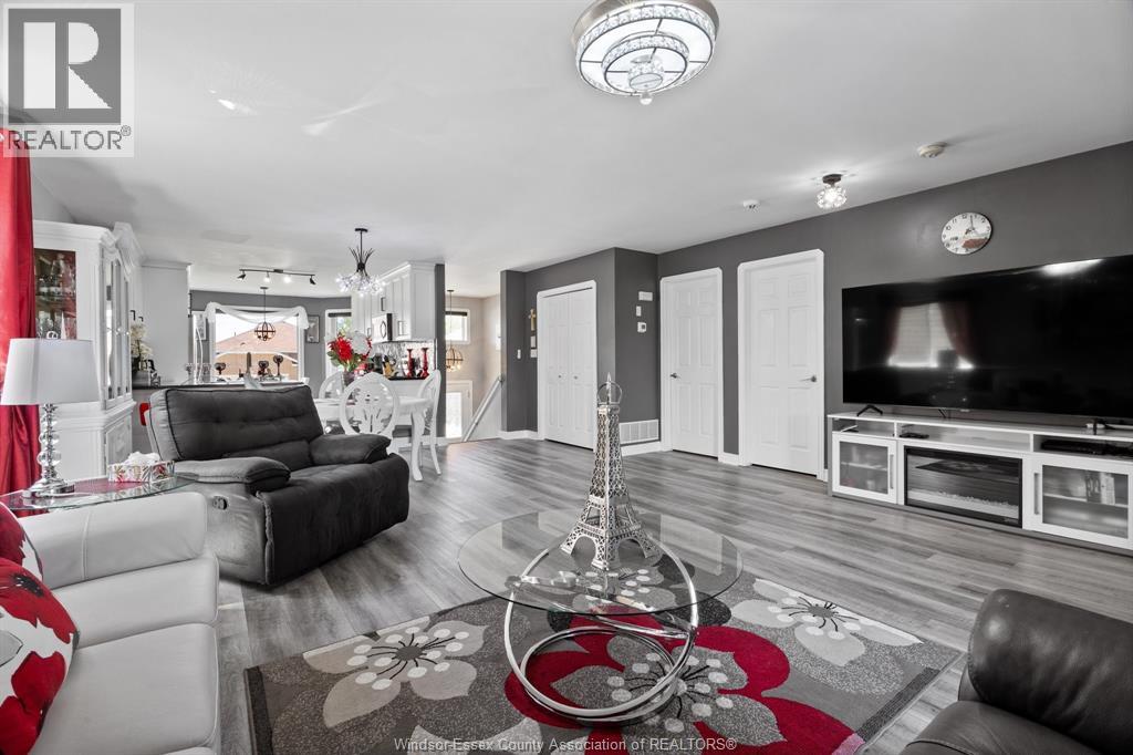 1622 CLOVER - 15