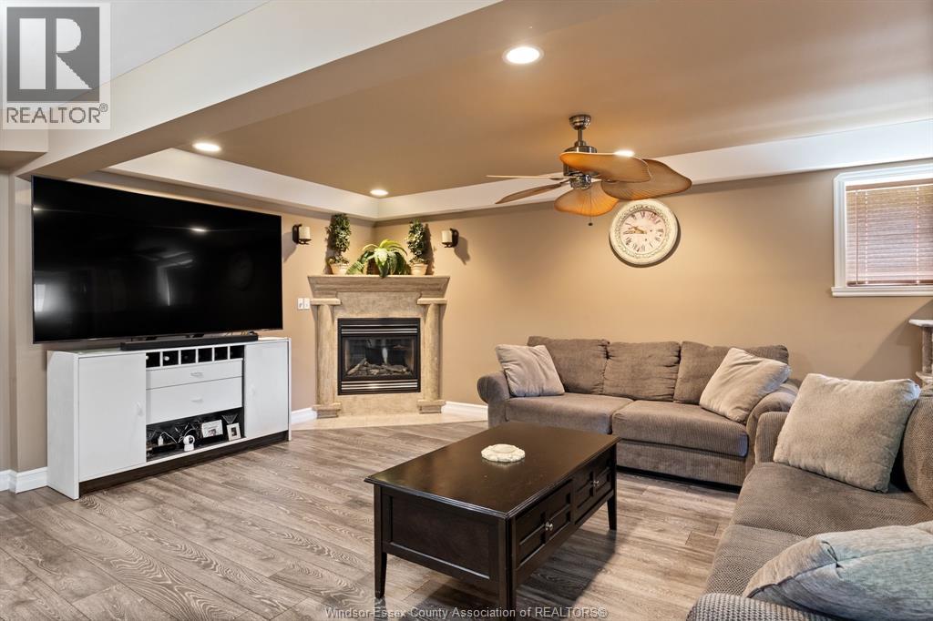 1622 CLOVER - 26