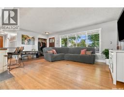 Family room - 20 Pinder Crescent, Saskatoon, SK S7J2K8 Photo 10