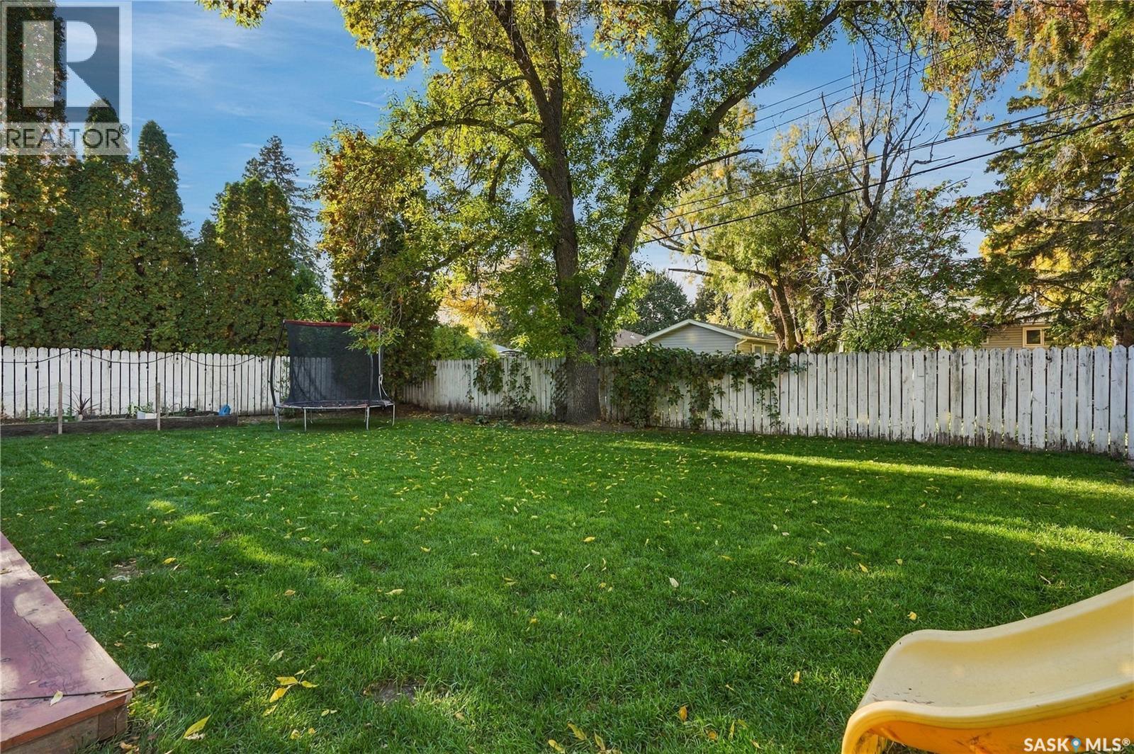 20 Pinder CRESCENT - 55