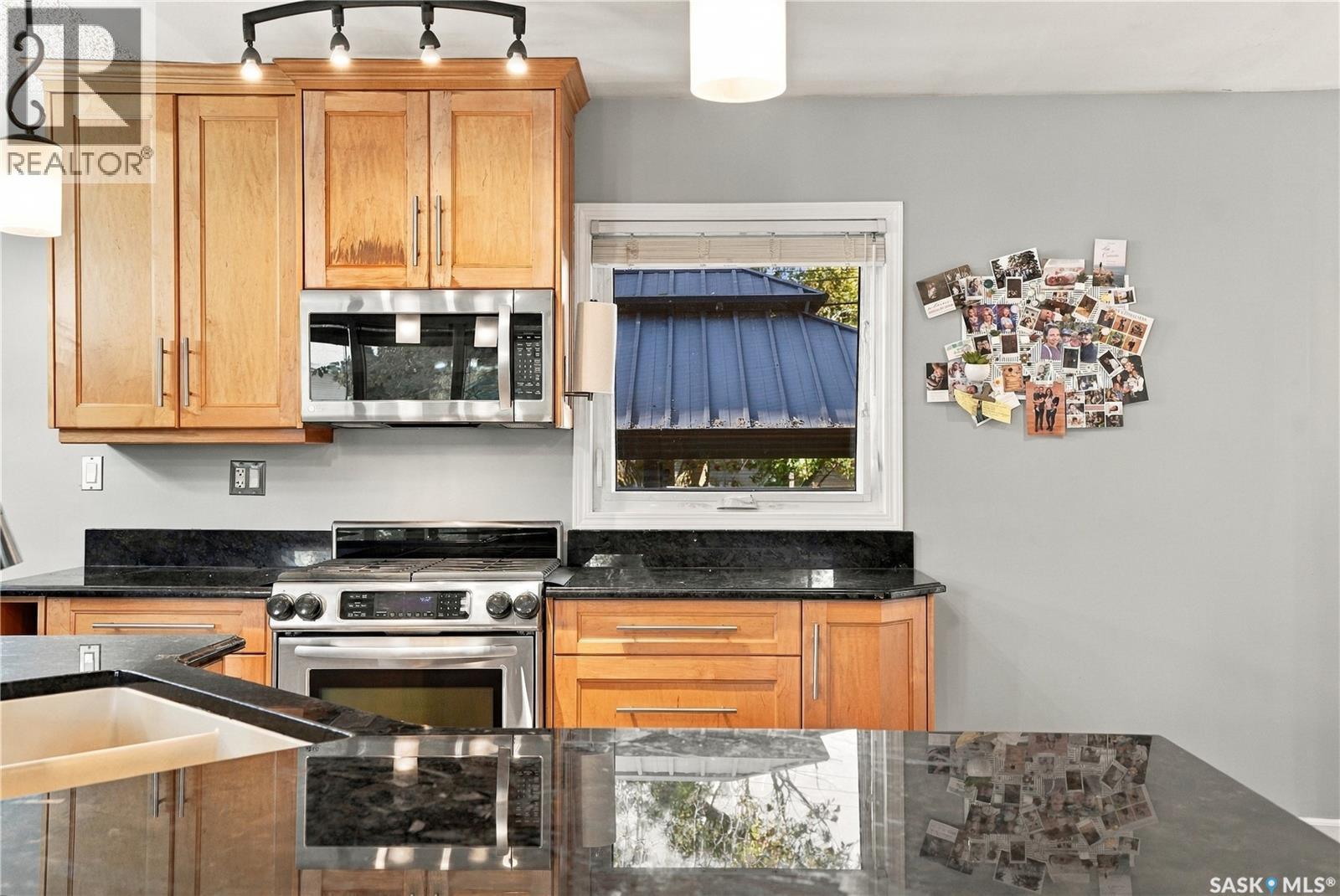 20 Pinder CRESCENT - 21
