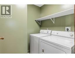 Den - 3305 55 Avenue, Lloydminster, AB T9V1K6 Photo 10