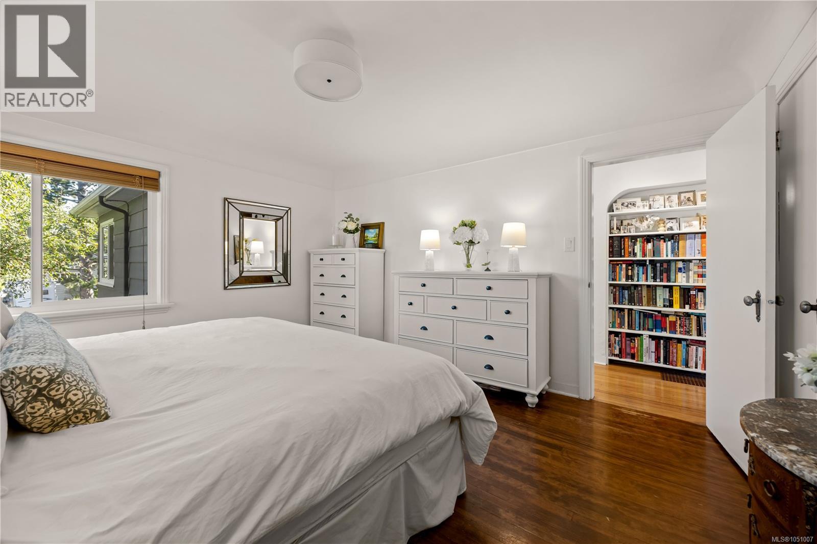 741 Cowper St - Image 18
