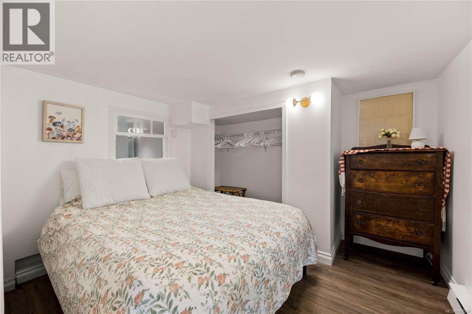 741 Cowper St - Image 31
