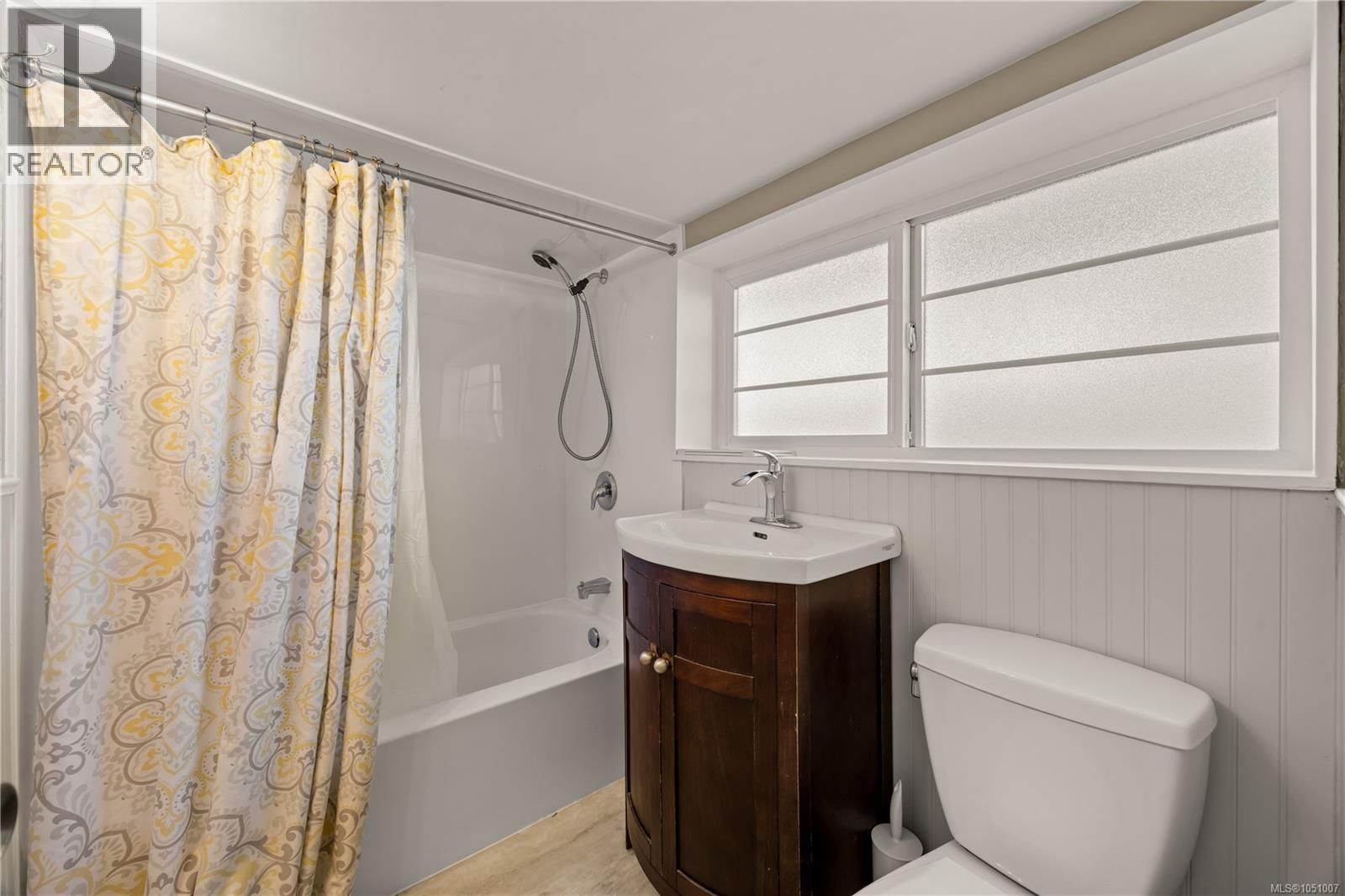 741 Cowper St - 33