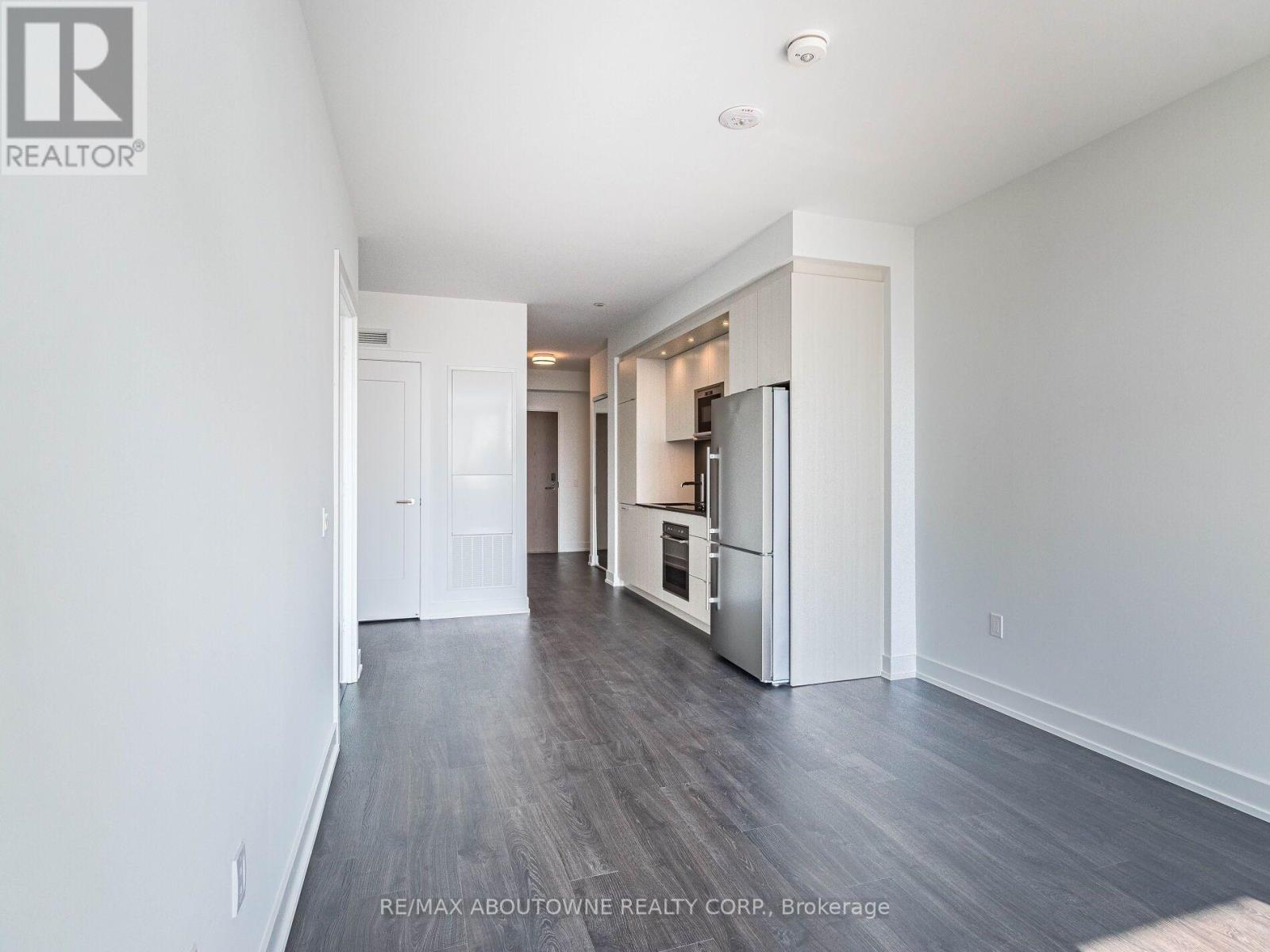 #2208 30 INN ON THE PARK DRIVE - Image 15