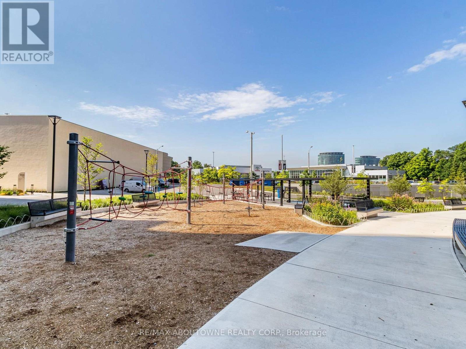 #2208 30 INN ON THE PARK DRIVE - Image 39