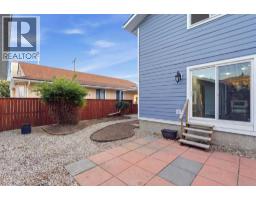 4pc Bathroom - 4712 60 Street Ne, Calgary, AB T1Y5E8 Photo 18