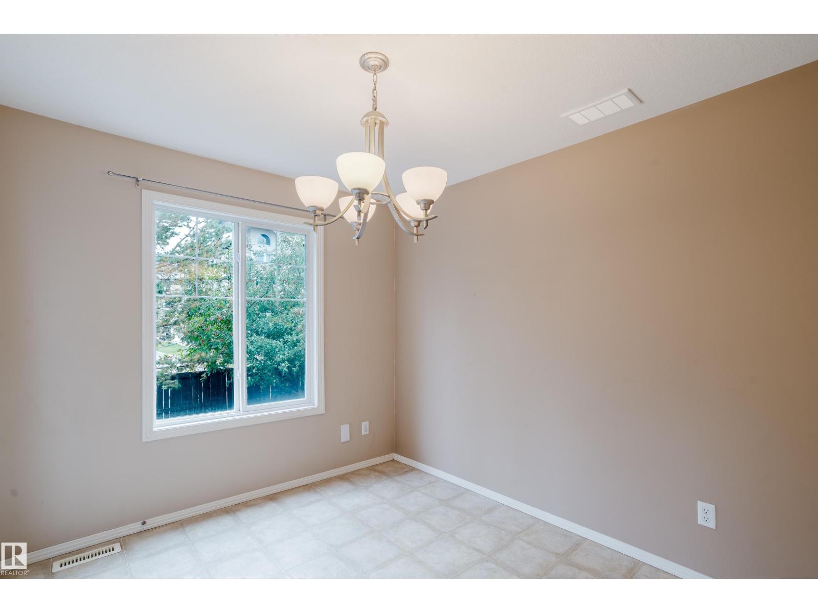 #35 12930 140 AV NW - Image 12