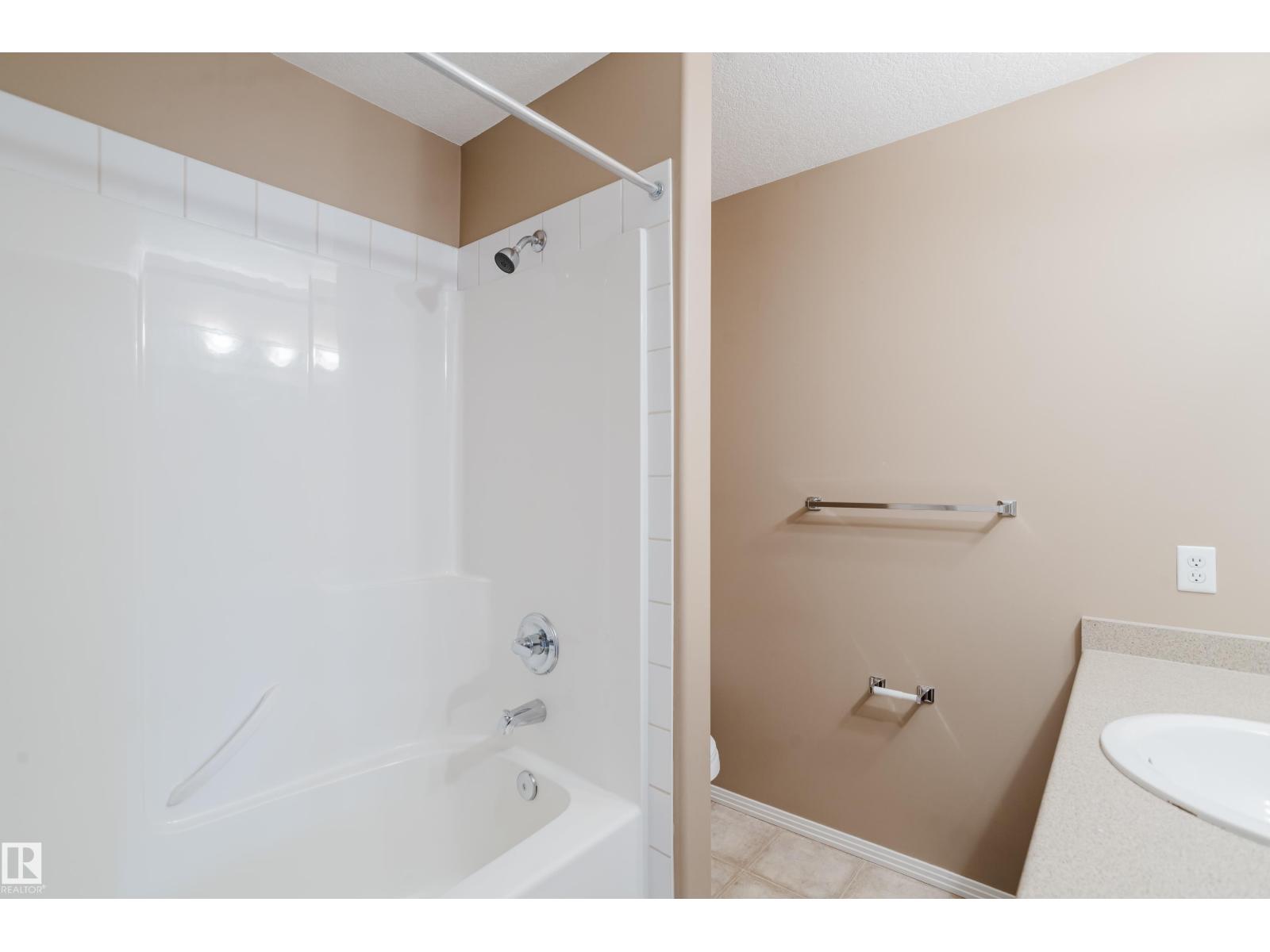 #35 12930 140 AV NW - 36