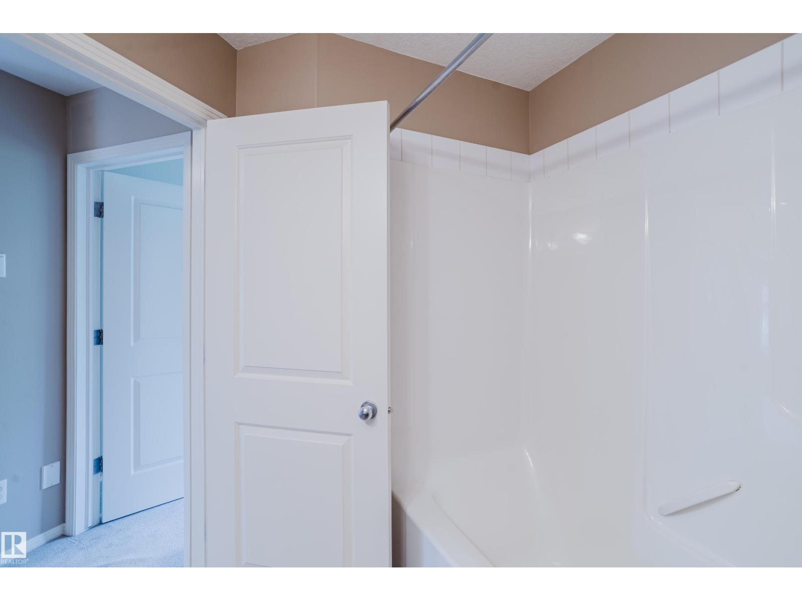 #35 12930 140 AV NW - 38
