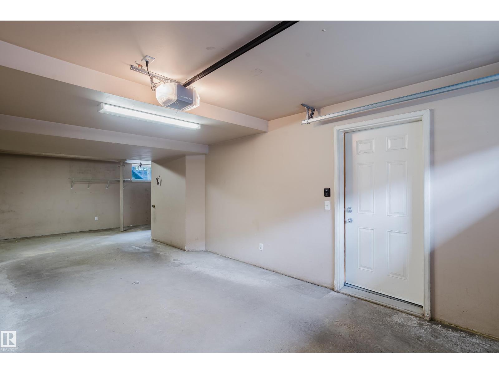 #35 12930 140 AV NW - Image 45