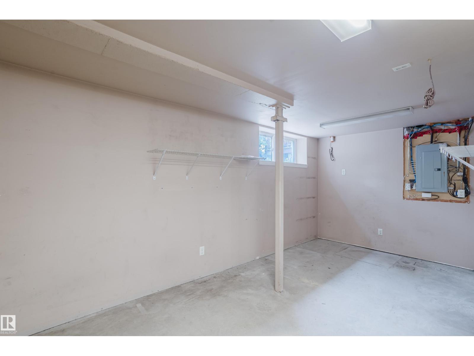 #35 12930 140 AV NW - Image 46