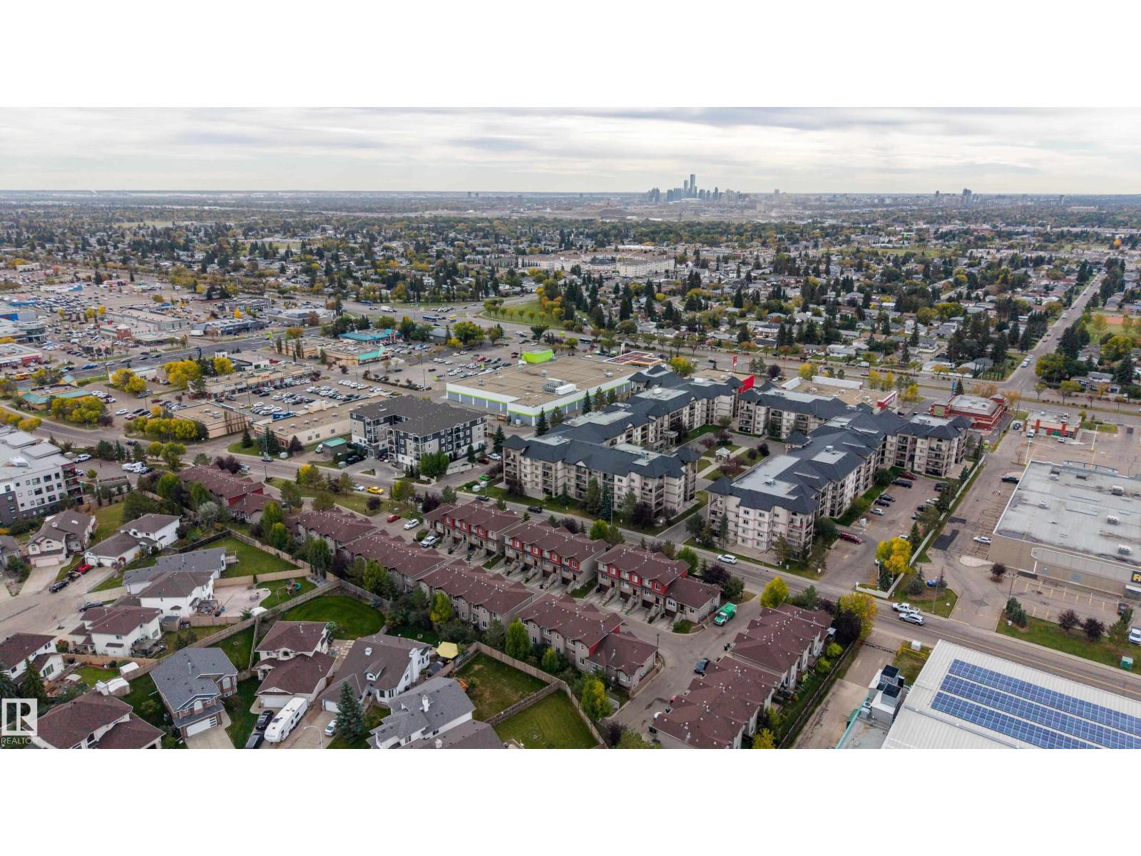 #35 12930 140 AV NW - Image 52