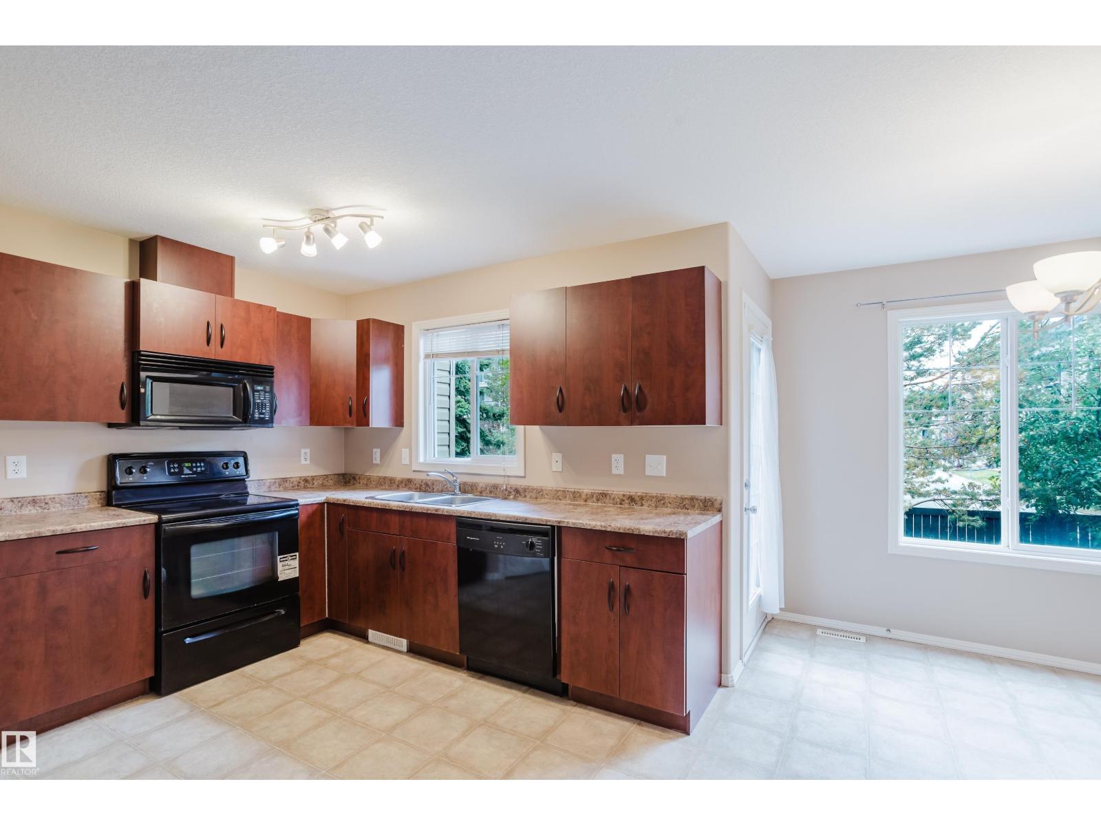 #35 12930 140 AV NW - Image 8