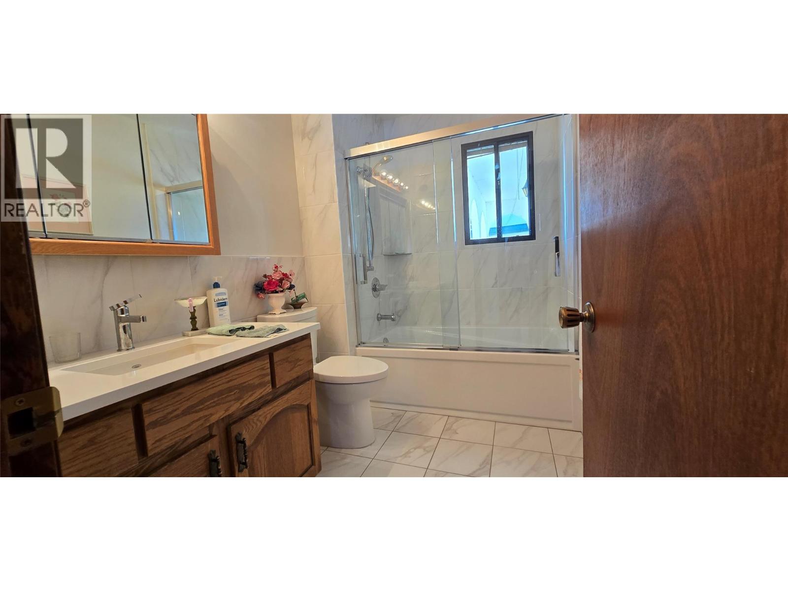 26 Bayview Crescent - 24