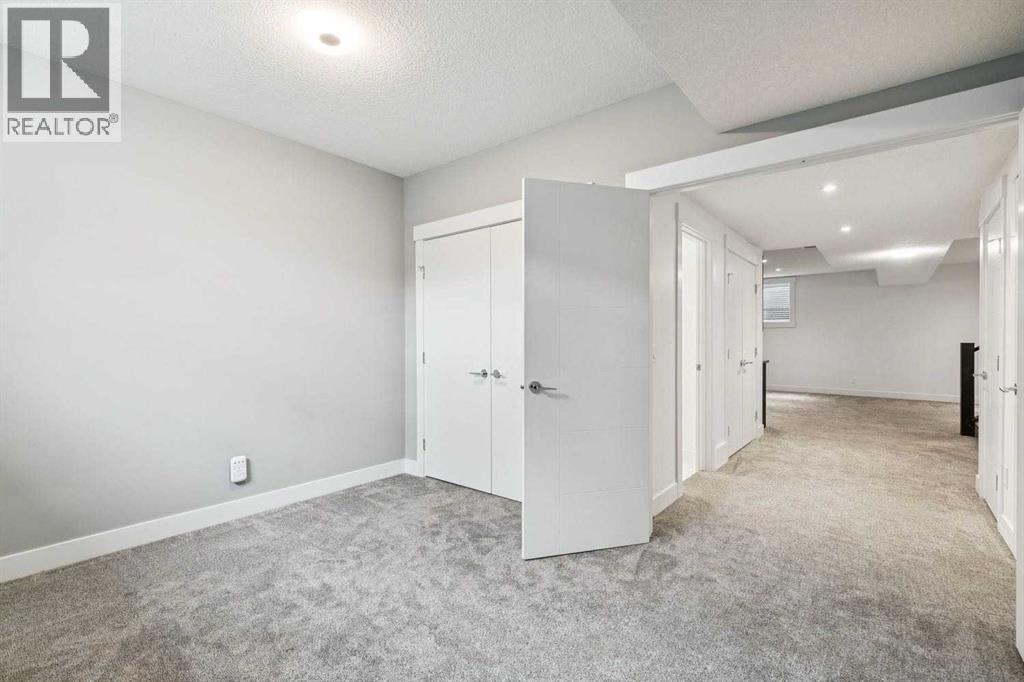 406 33 Avenue NW - Image 43