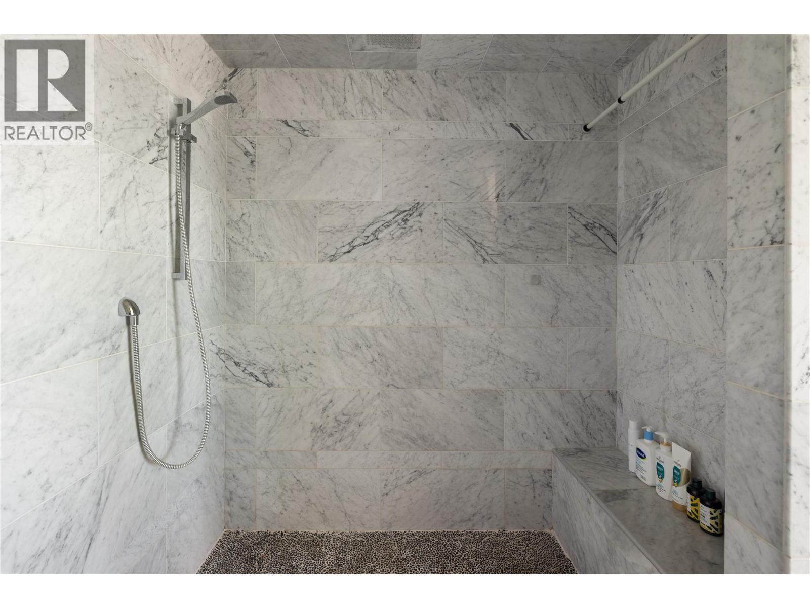 1010 Lamont Court, Kelowna