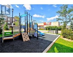 15 - 105 Kayla Crescent, Vaughan, ON L6A4W3 Photo 10