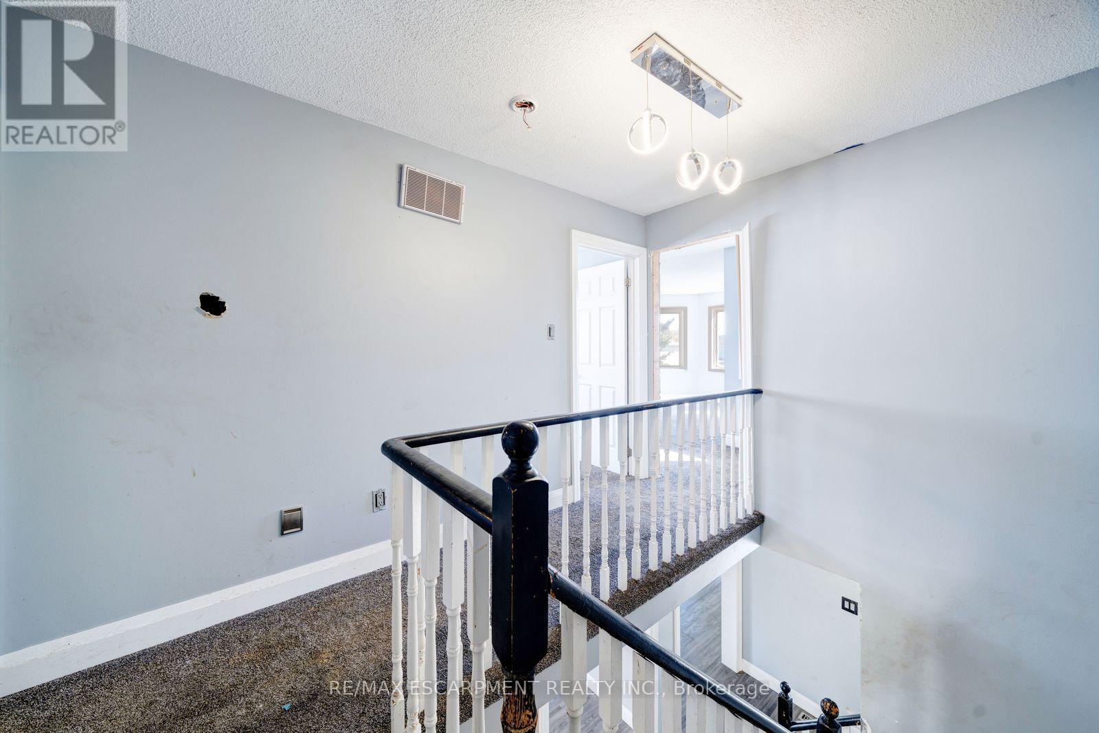 1944 APPLEWOOD AVENUE - 22