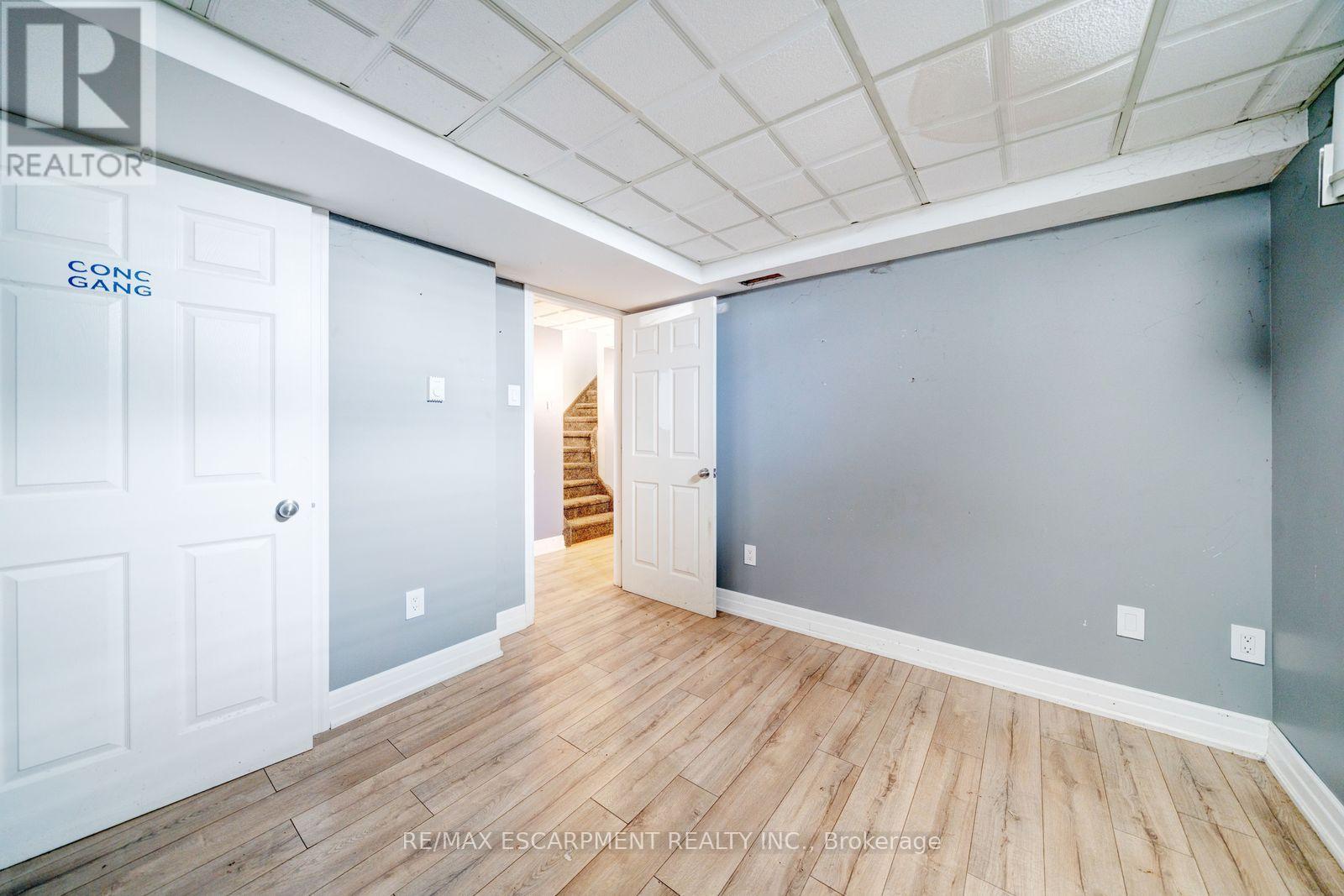 1944 APPLEWOOD AVENUE - 44