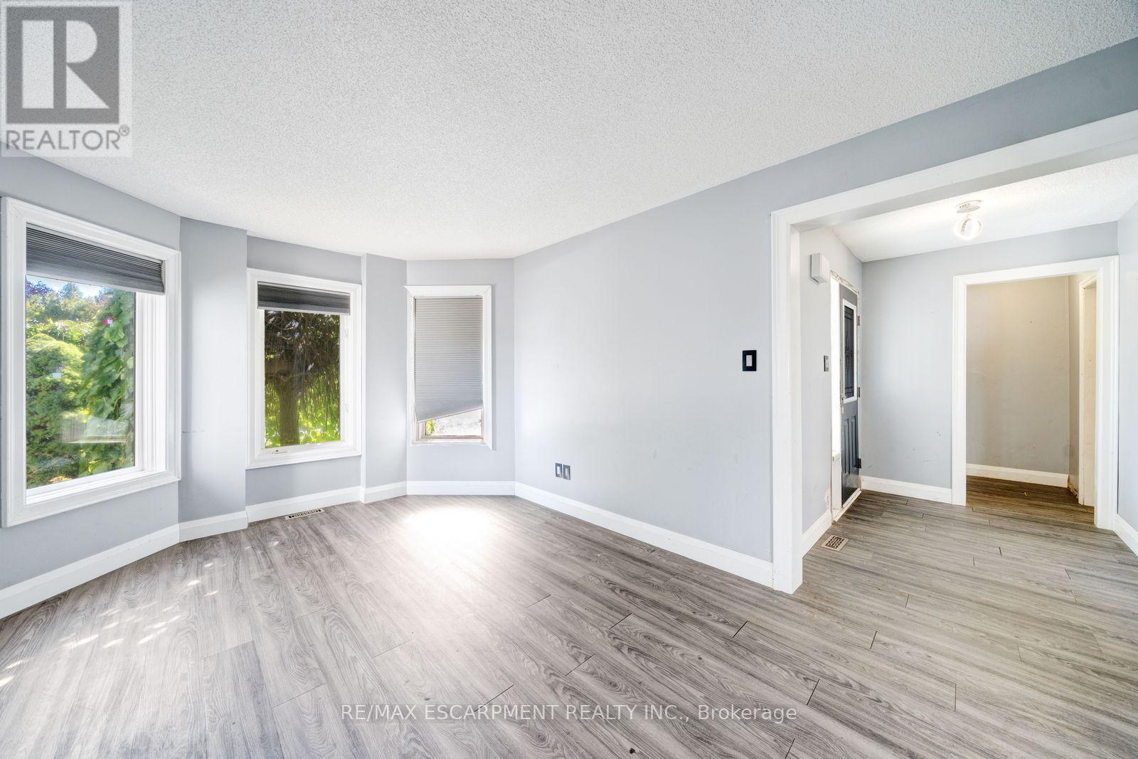 1944 APPLEWOOD AVENUE - Image 9