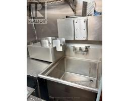 24a Dunpol Street W, Barrie, ON L4N1A4 Photo 11
