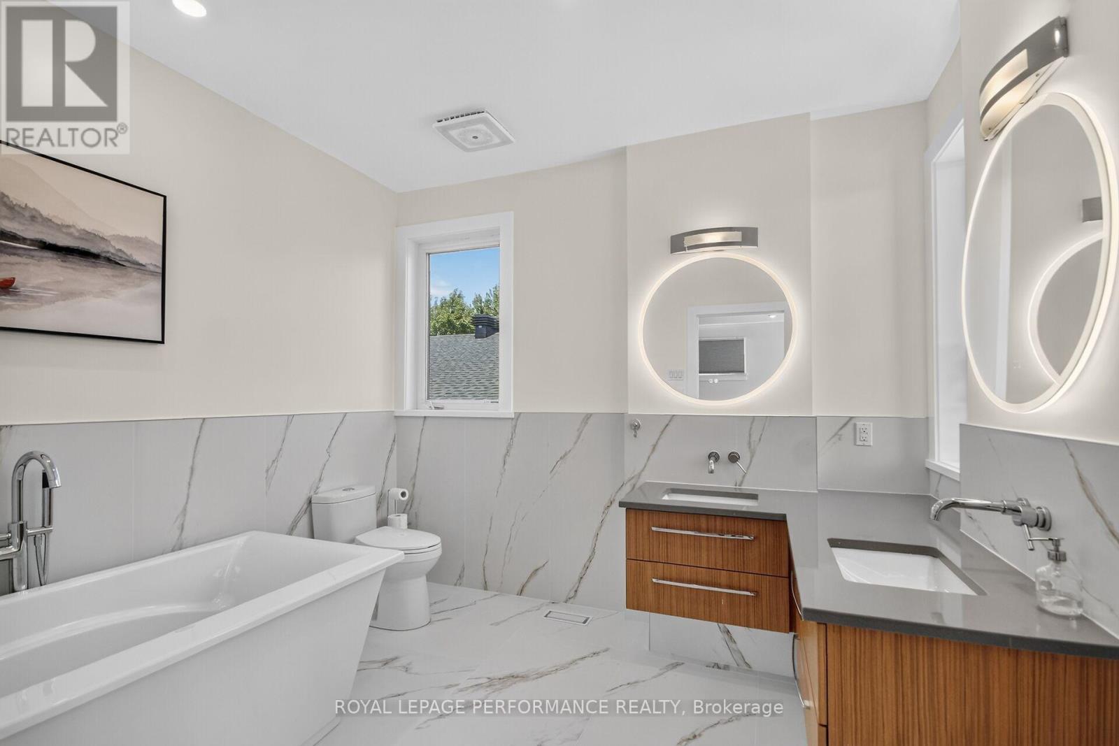 258 CARLETON AVENUE - 14
